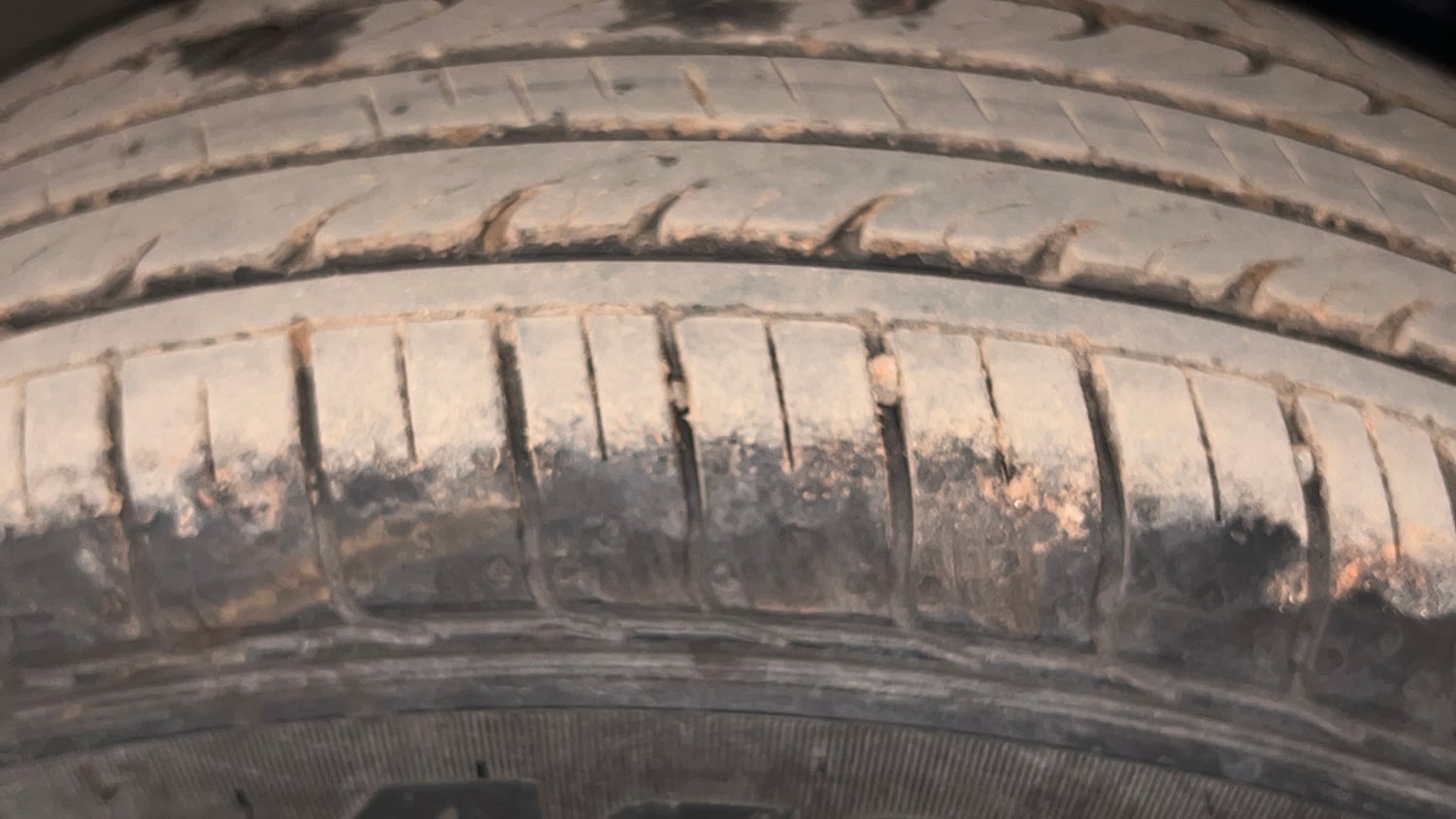 Used 2025 Hyundai Venue S 1.2 Petrol Petrol Manual tyres LEFT FRONT TYRE TREAD VIEW
