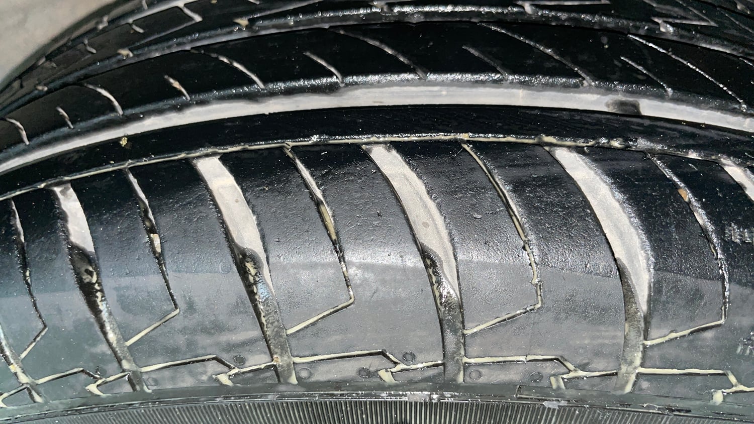 Used 2020 Hyundai Elite i20 Sportz Plus 1.2 Petrol Manual tyres LEFT REAR TYRE TREAD VIEW
