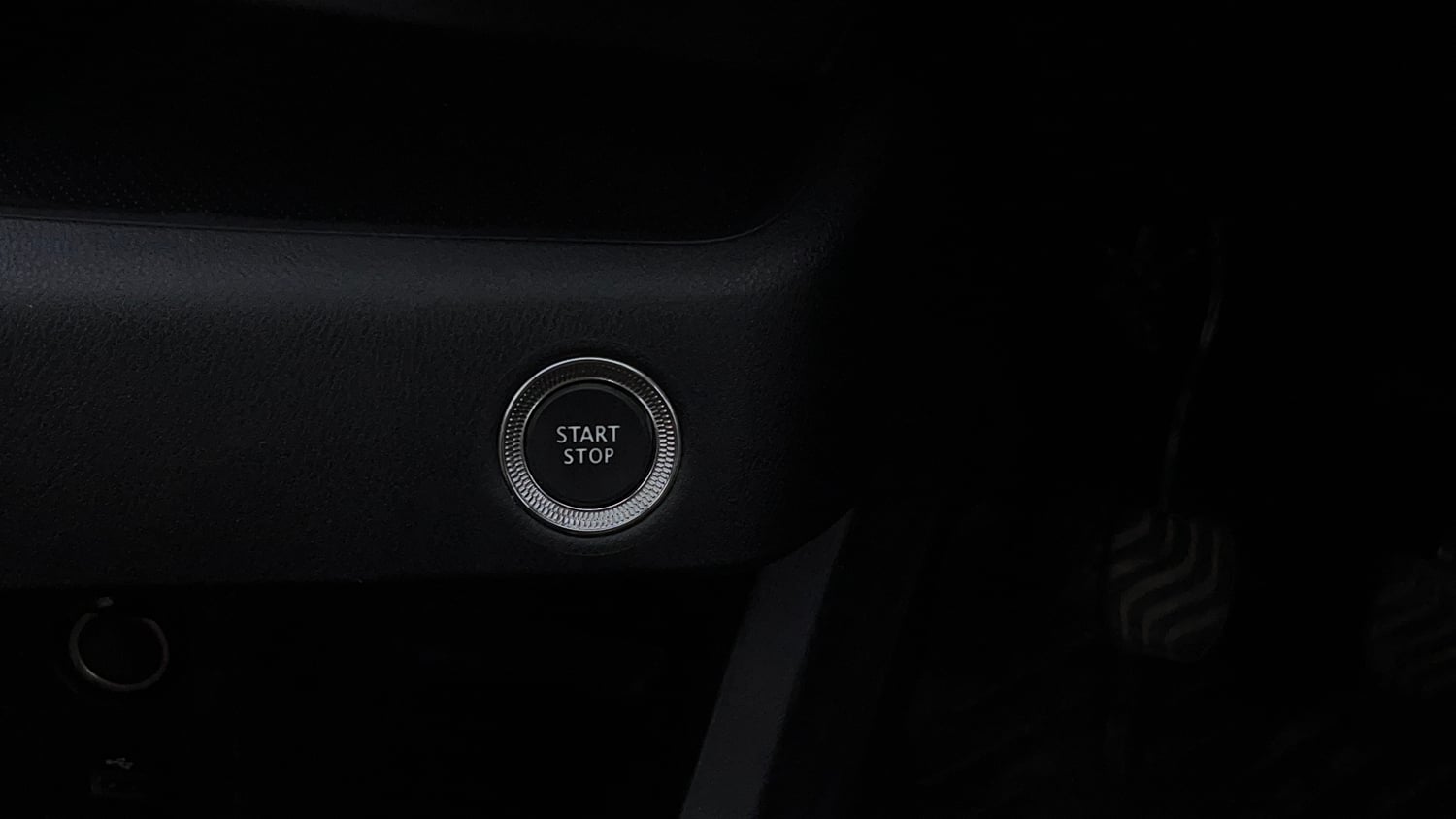 Used 2022 Nissan Magnite XV Premium Turbo Petrol Manual top_features Keyless start