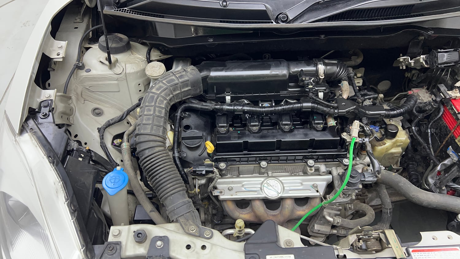 Used 2021 Maruti Suzuki Swift VXi AMT Petrol Automatic engine ENGINE RIGHT SIDE VIEW