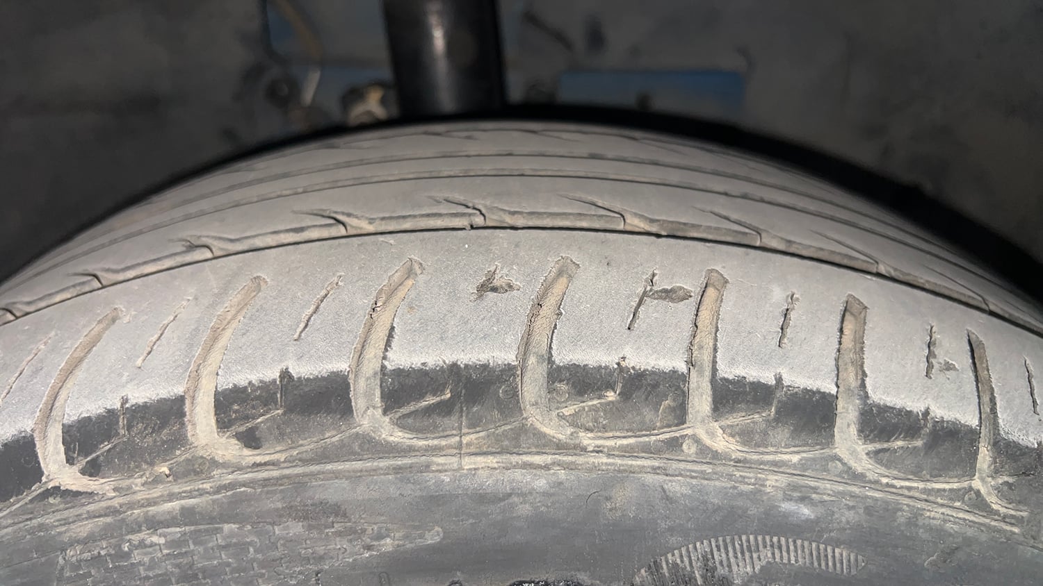 Used 2021 Ford EcoSport Titanium Plus 1.5L Ti-VCT AT Petrol Automatic tyres RIGHT FRONT TYRE TREAD VIEW
