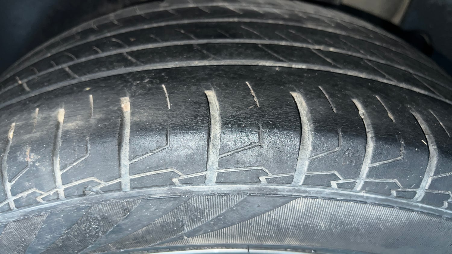 Used 2021 kia Seltos HTX IVT 1.5 Petrol Automatic tyres LEFT REAR TYRE TREAD VIEW