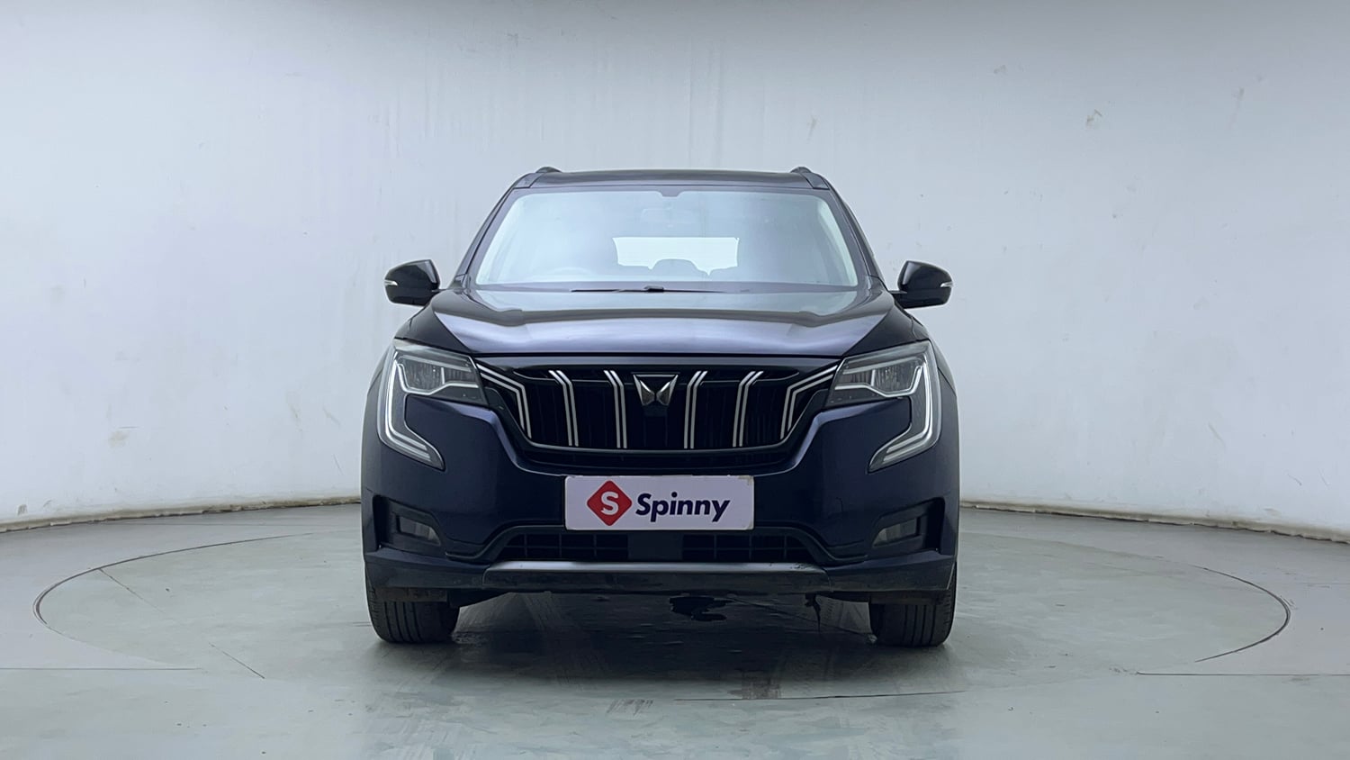 Used 2022 Mahindra XUV700 AX 5 Diesel MT 7 STR Diesel Manual exterior FRONT VIEW