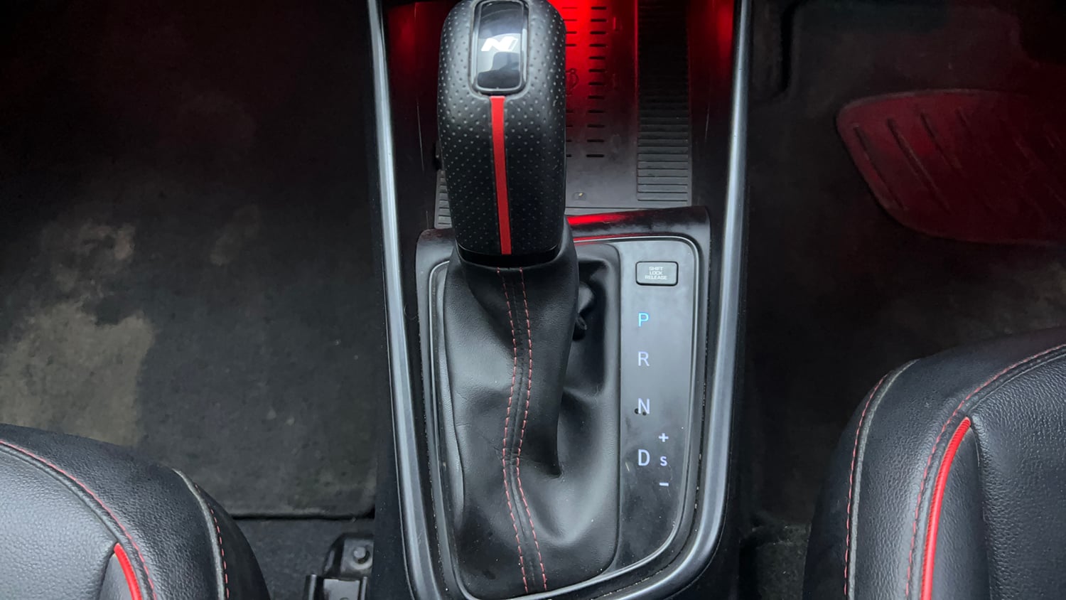 Used 2022 Hyundai i20 N Line N8 1.0 Turbo DCT Petrol Automatic interior GEAR  KNOB VIEW