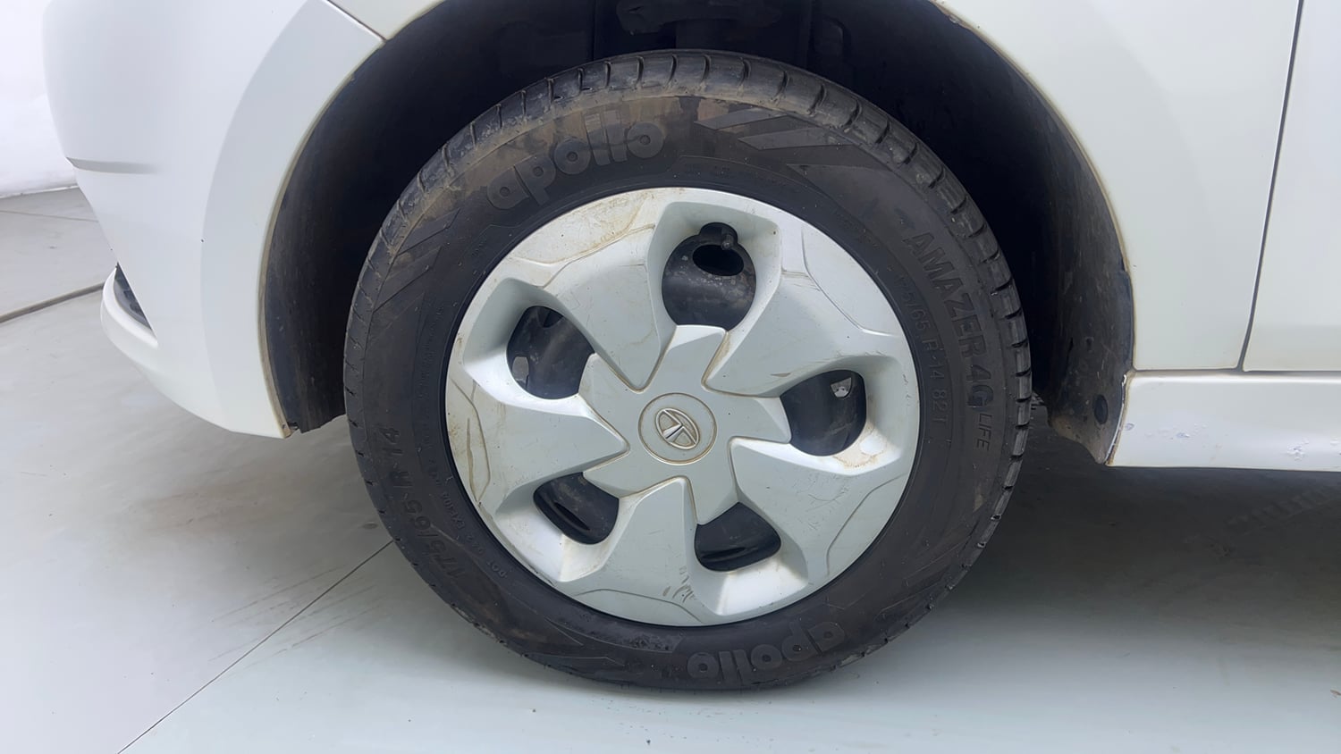 Used 2019 Tata Tiago Revotron XTA Petrol Automatic tyres LEFT FRONT TYRE RIM VIEW