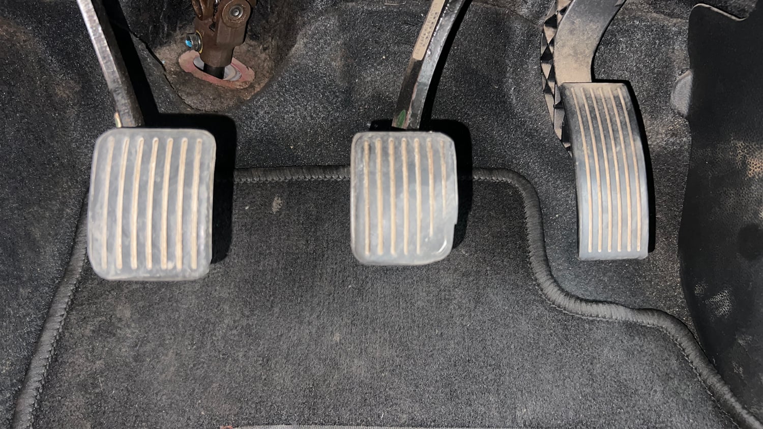Used 2014 Hyundai Xcent SX 1.2 (O) Petrol Manual interior PEDALS VIEW