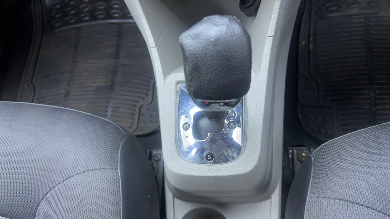 Used 2019 Tata Tiago Revotron XTA Petrol Automatic interior GEAR  KNOB VIEW