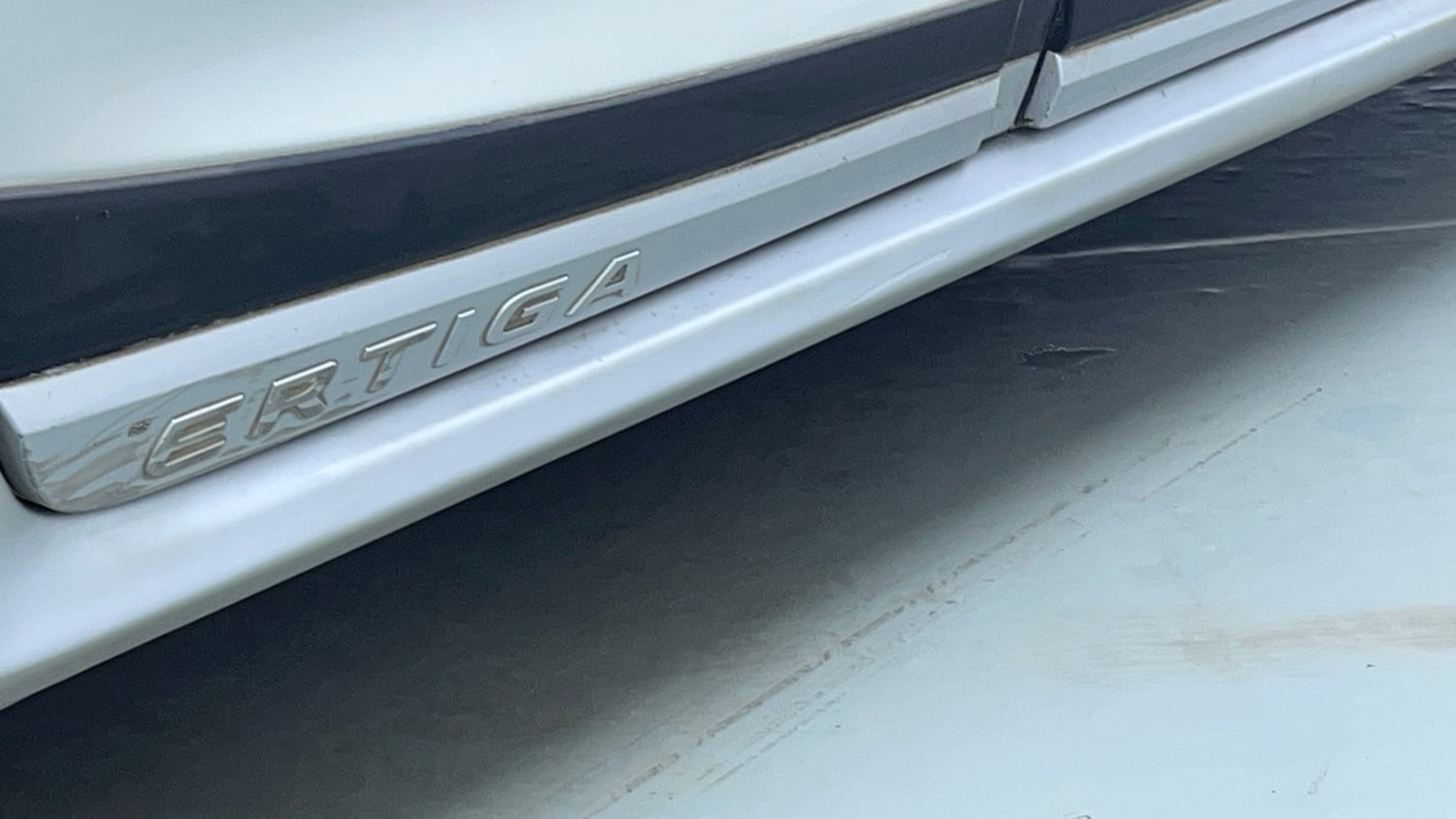 Used 2021 Maruti Suzuki New Ertiga ZXi AT Petrol Automatic dents MINOR SCRATCH