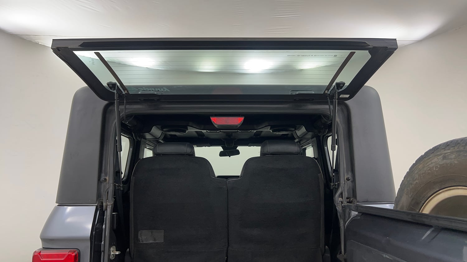Used 2022 mahindra Thar LX Hard Top Petrol MT 4WD Petrol Manual interior DICKY DOOR OPEN VIEW