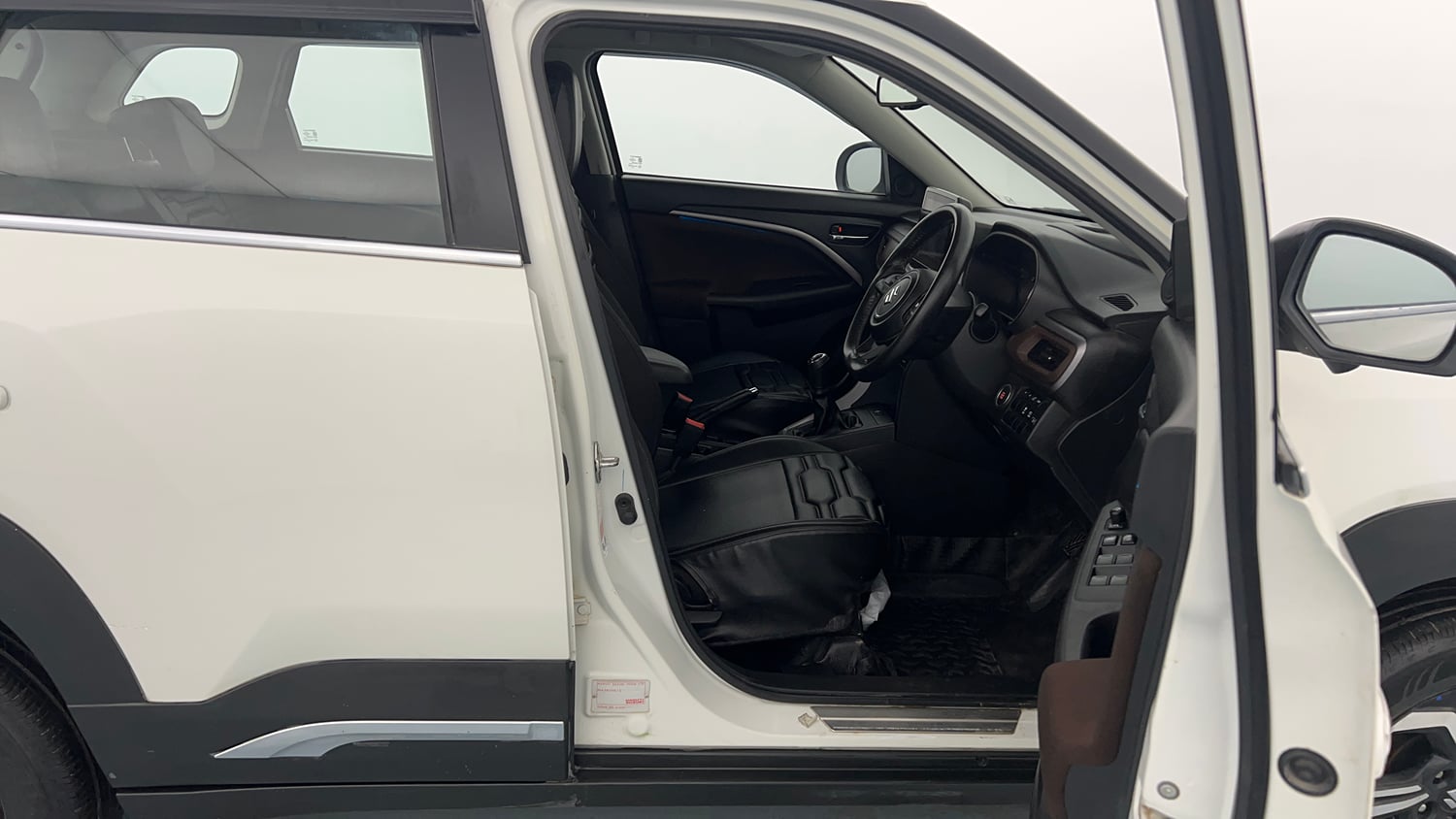 Used 2023 Maruti Suzuki Brezza ZXi Plus Petrol Manual interior RIGHT SIDE FRONT DOOR CABIN VIEW