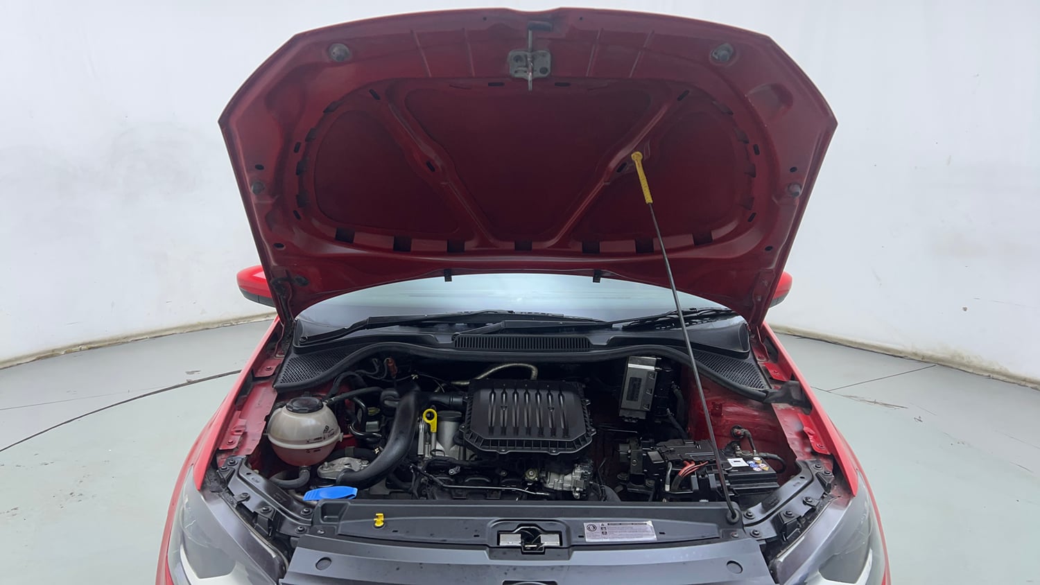 Used 2019 Volkswagen Polo Comfortline 1.0L (P) Petrol Manual engine ENGINE & BONNET OPEN FRONT VIEW