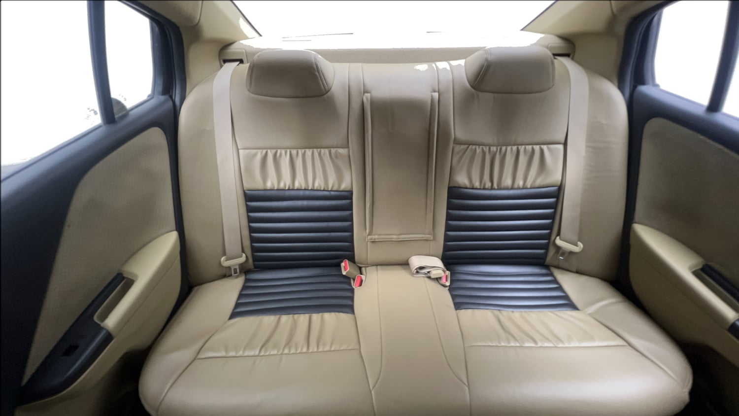 Used 2017 Honda City V Petrol Petrol Manual interior REAR SEAT CONDITION VIEW