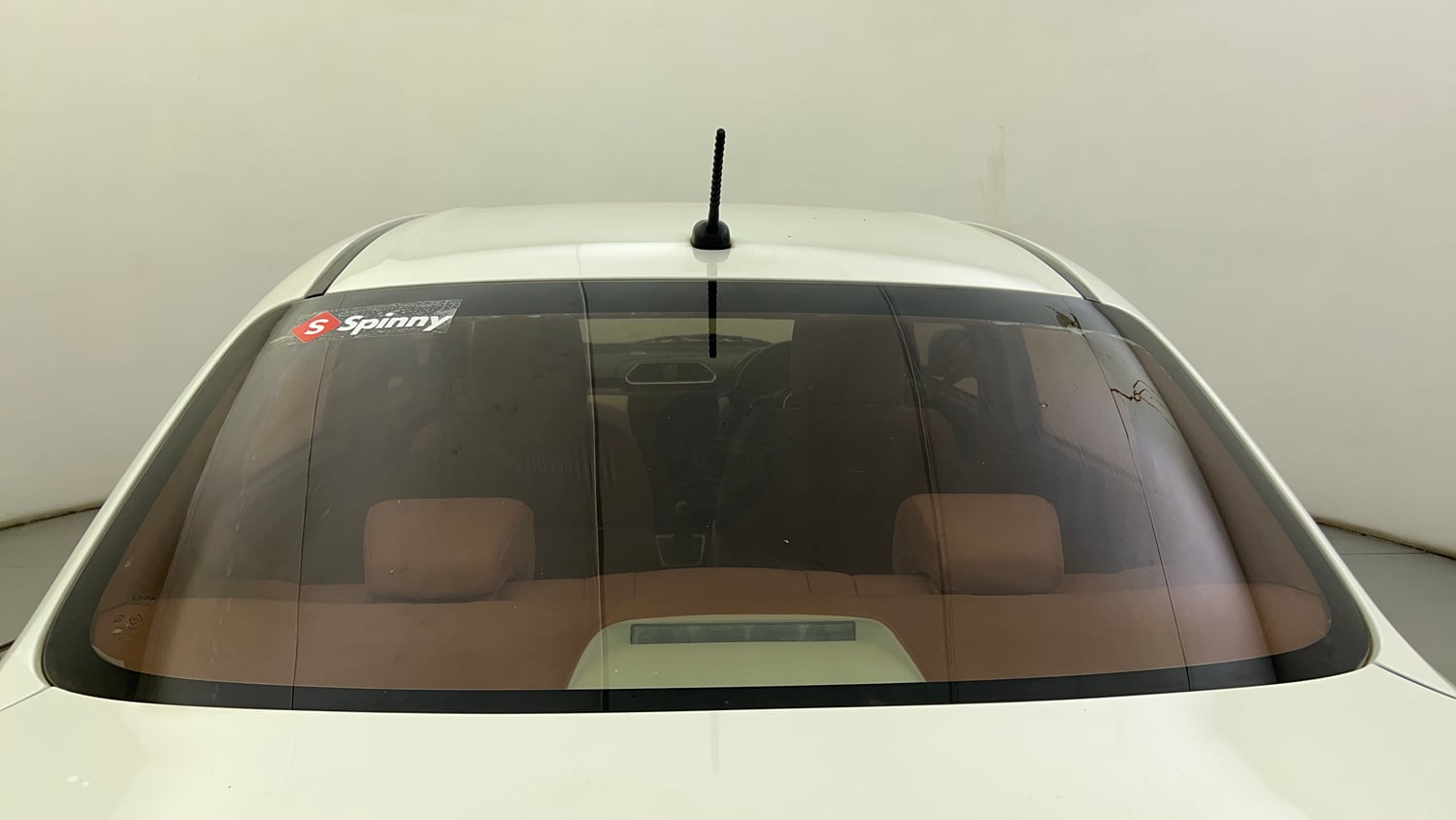 Used 2019 Maruti Suzuki Dzire VXi Petrol Manual exterior BACK WINDSHIELD VIEW