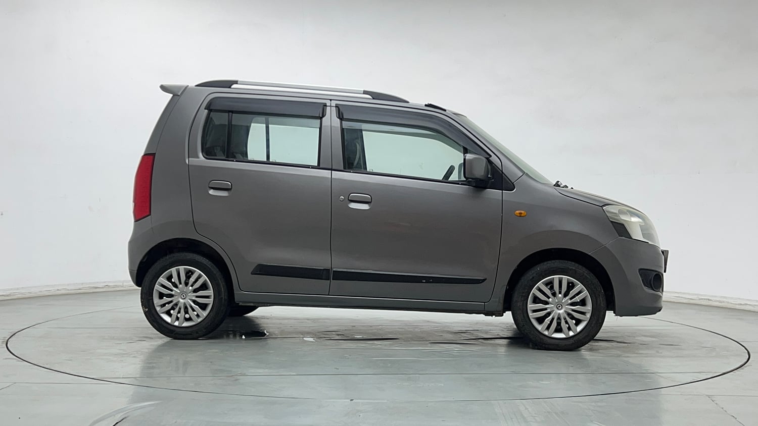Used 2016 Maruti Suzuki Wagon R 1.0 VXI AMT Petrol Automatic exterior RIGHT SIDE VIEW