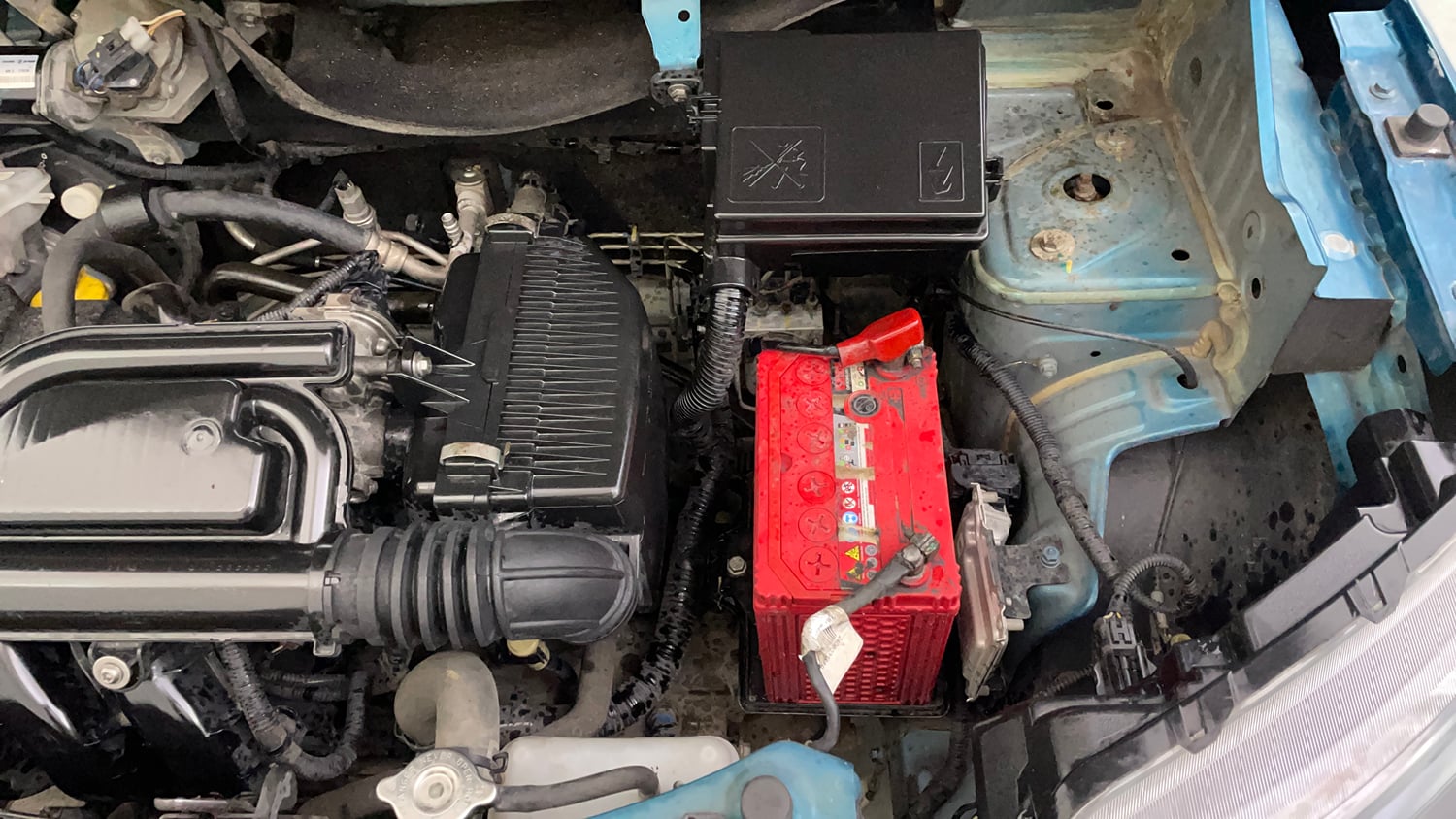 Used 2020 Renault Kwid RXT Petrol Manual engine ENGINE LEFT SIDE VIEW