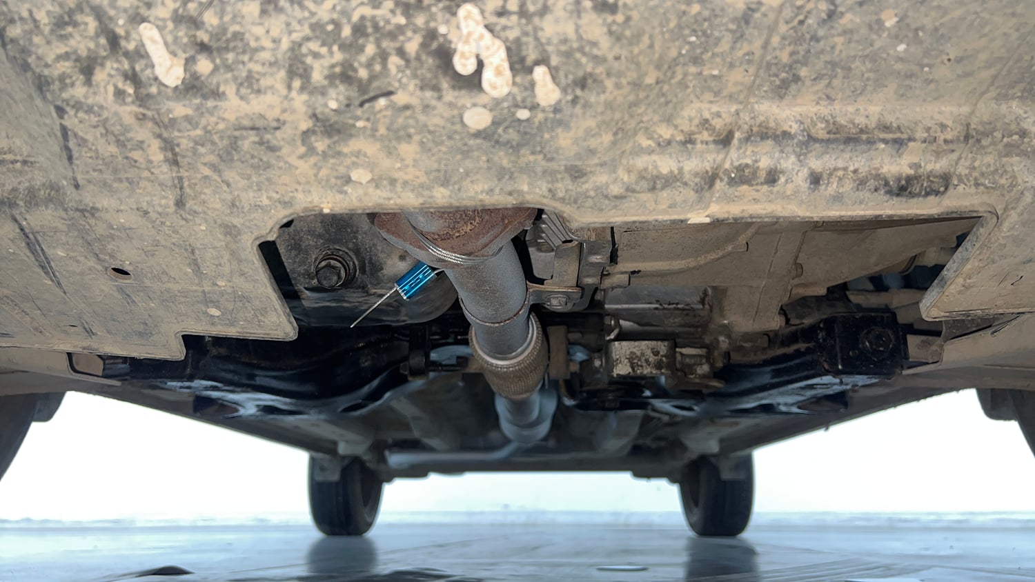 Used 2022 Tata Nexon XM (S) Petrol Manual extra FRONT LEFT UNDERBODY VIEW