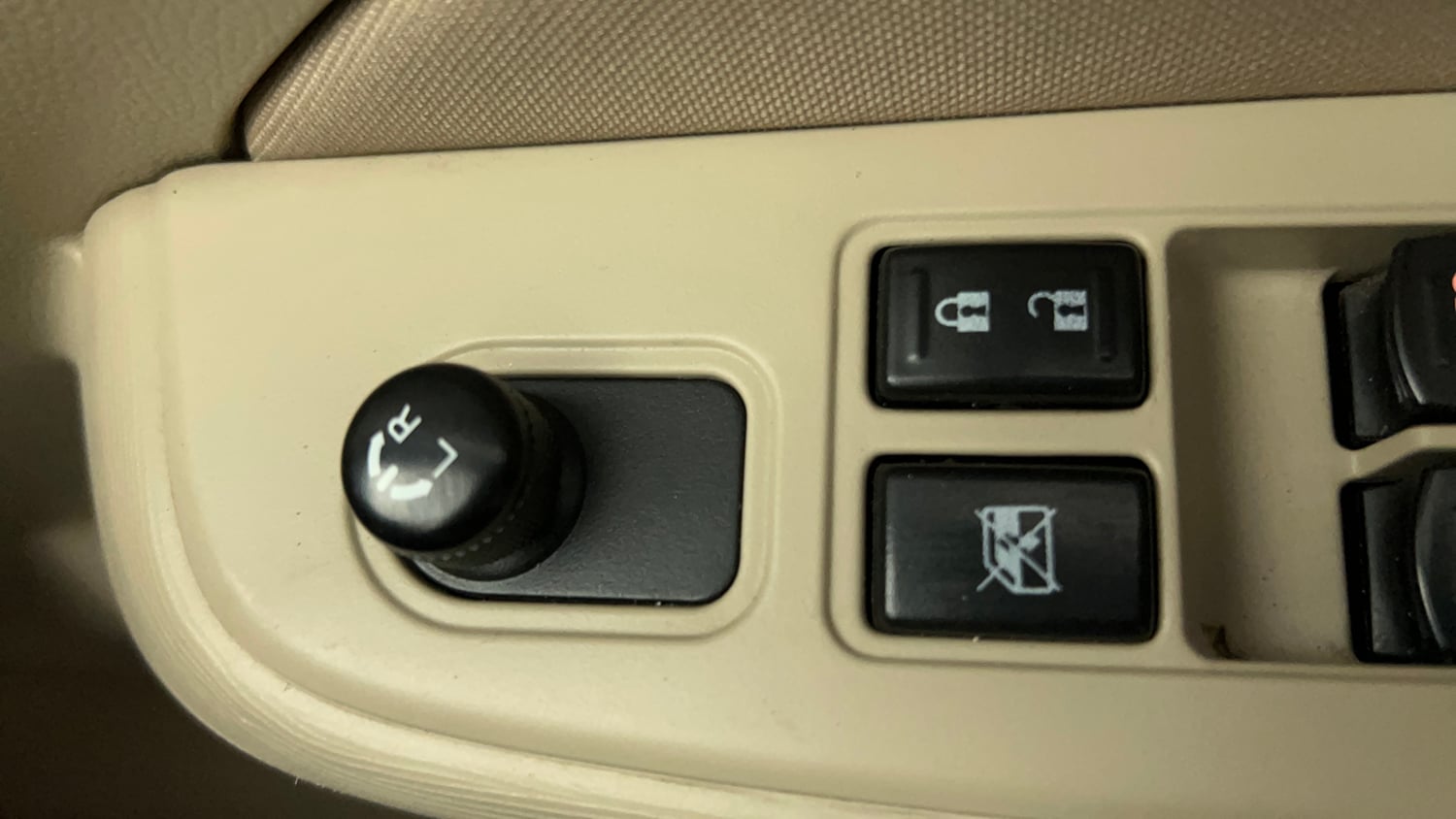 Used 2019 Maruti Suzuki Dzire VXi Petrol Manual top_features Adjustable ORVM