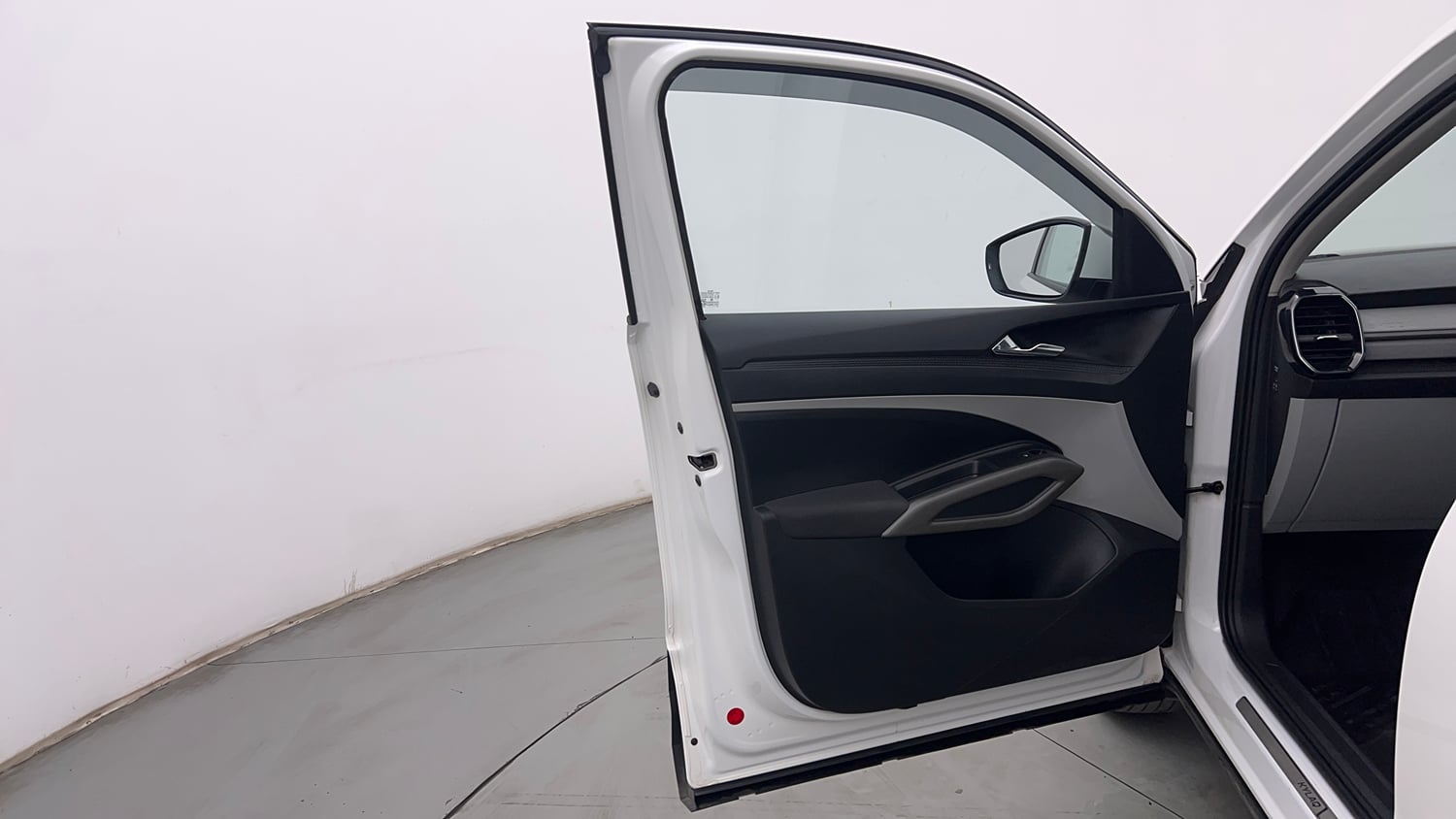 Used 2025 Skoda Kylaq Signature Plus AT Petrol Automatic interior LEFT FRONT DOOR OPEN VIEW