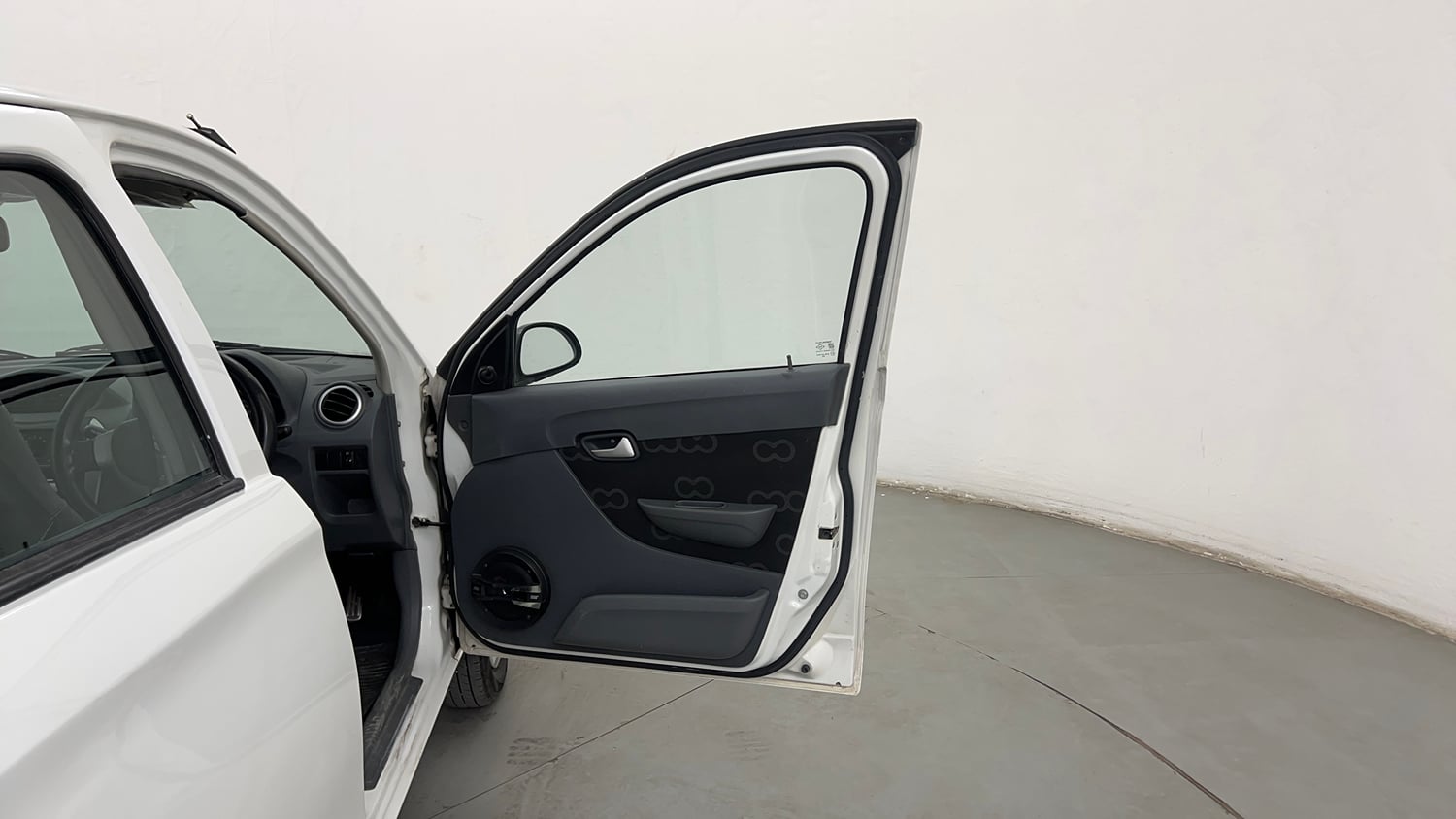 Used 2014 Maruti Suzuki Alto 800 Lxi Petrol Manual interior RIGHT FRONT DOOR OPEN VIEW