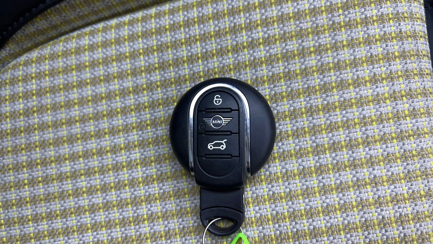Used 2023 Mini Cooper SE 3-Door Electric Automatic extra CAR KEY VIEW