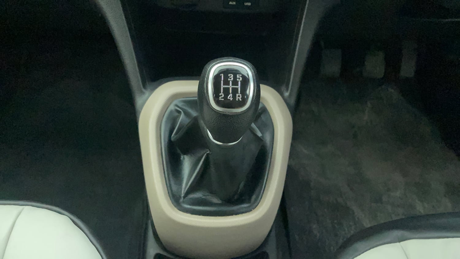 Used 2018 Hyundai Grand i10 Sportz 1.2 Kappa VTVT Petrol Manual interior GEAR  KNOB VIEW