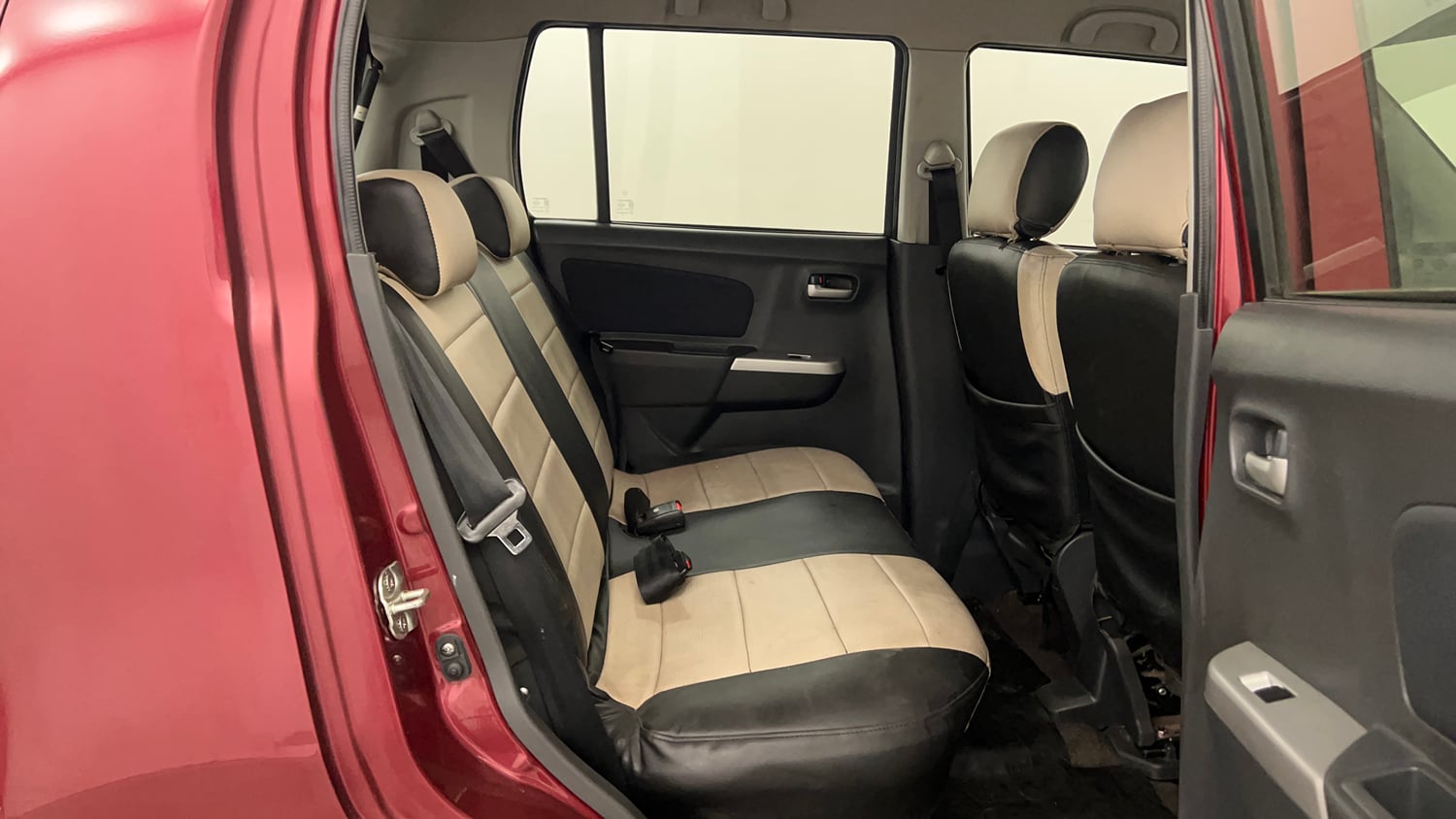 Used 2012 Maruti Suzuki Wagon R 1.0 VXi Petrol Manual interior RIGHT SIDE REAR DOOR CABIN VIEW