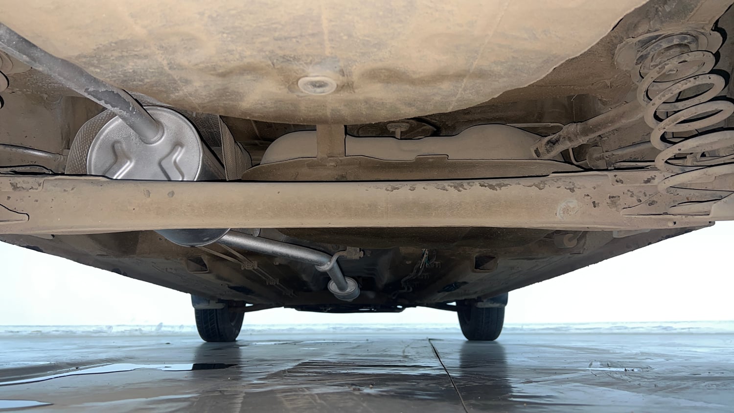 Used 2021 Renault Kwid CLIMBER 1.0 AMT Opt Petrol Automatic extra REAR UNDERBODY VIEW (TAKEN FROM REAR)