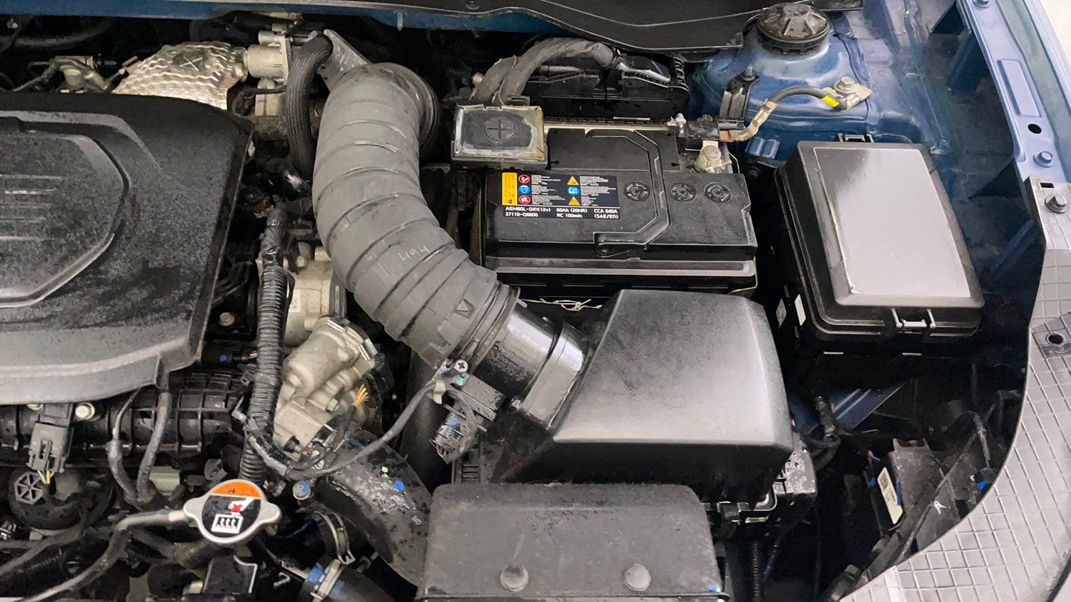Used 2023 Hyundai Venue SX (O) 1.5 CRDi Diesel Manual engine ENGINE LEFT SIDE VIEW