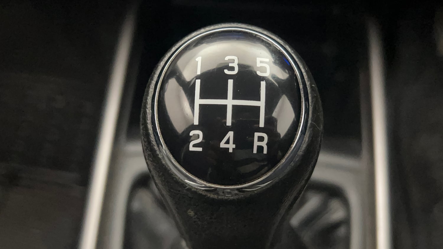 Used 2019 Maruti Suzuki Baleno Delta Petrol Manual interior GEAR  KNOB VIEW
