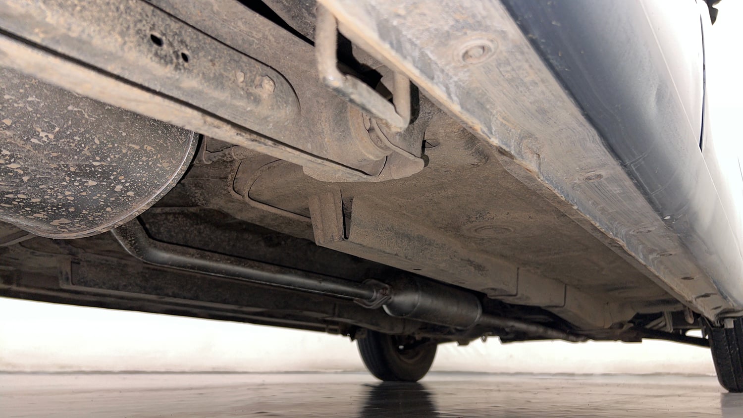 Used 2012 Maruti Suzuki Wagon R LXi Petrol Manual extra REAR RIGHT UNDERBODY VIEW