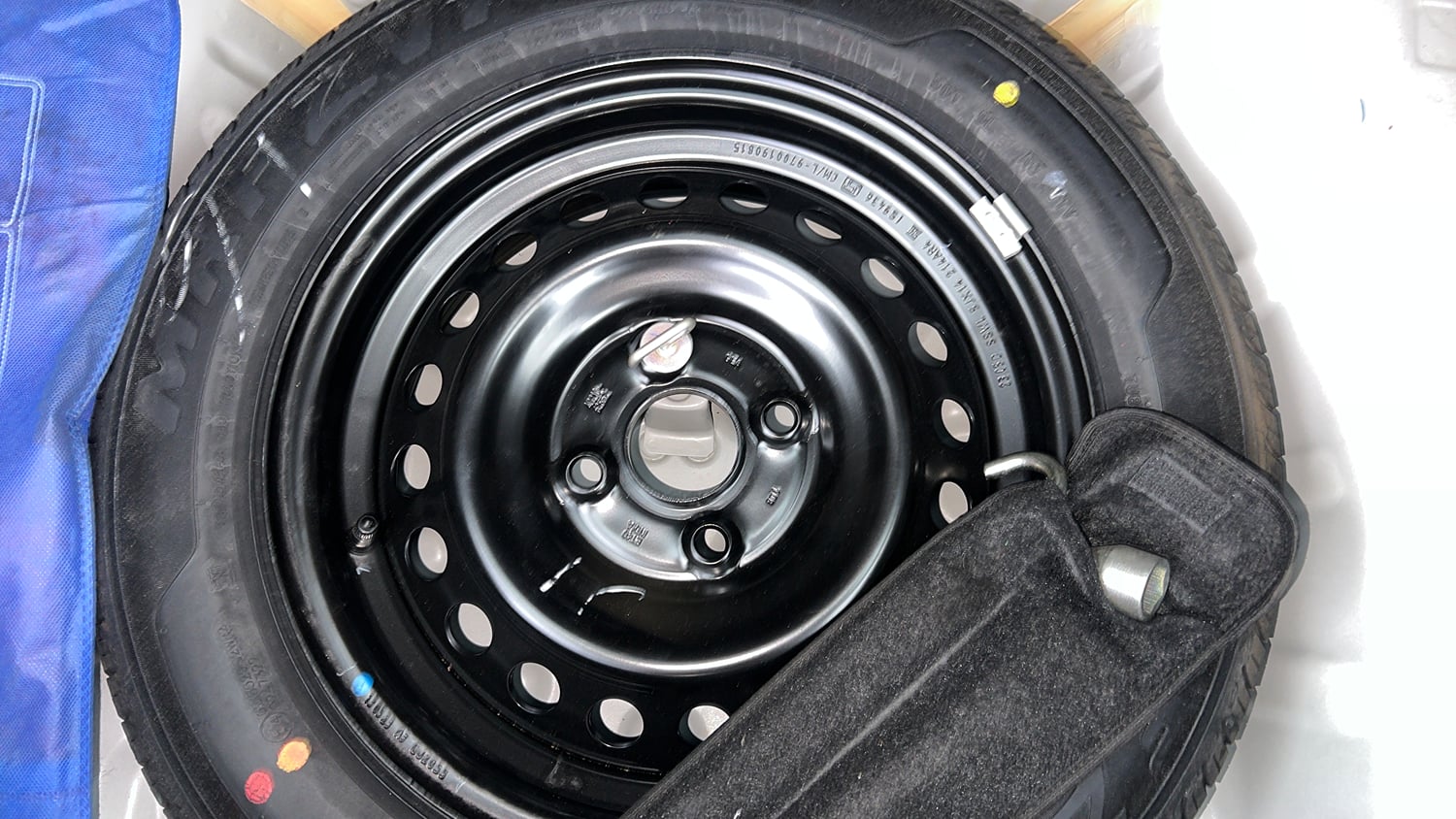 Used 2023 Maruti Suzuki S-Presso VXi Petrol Manual tyres SPARE TYRE VIEW