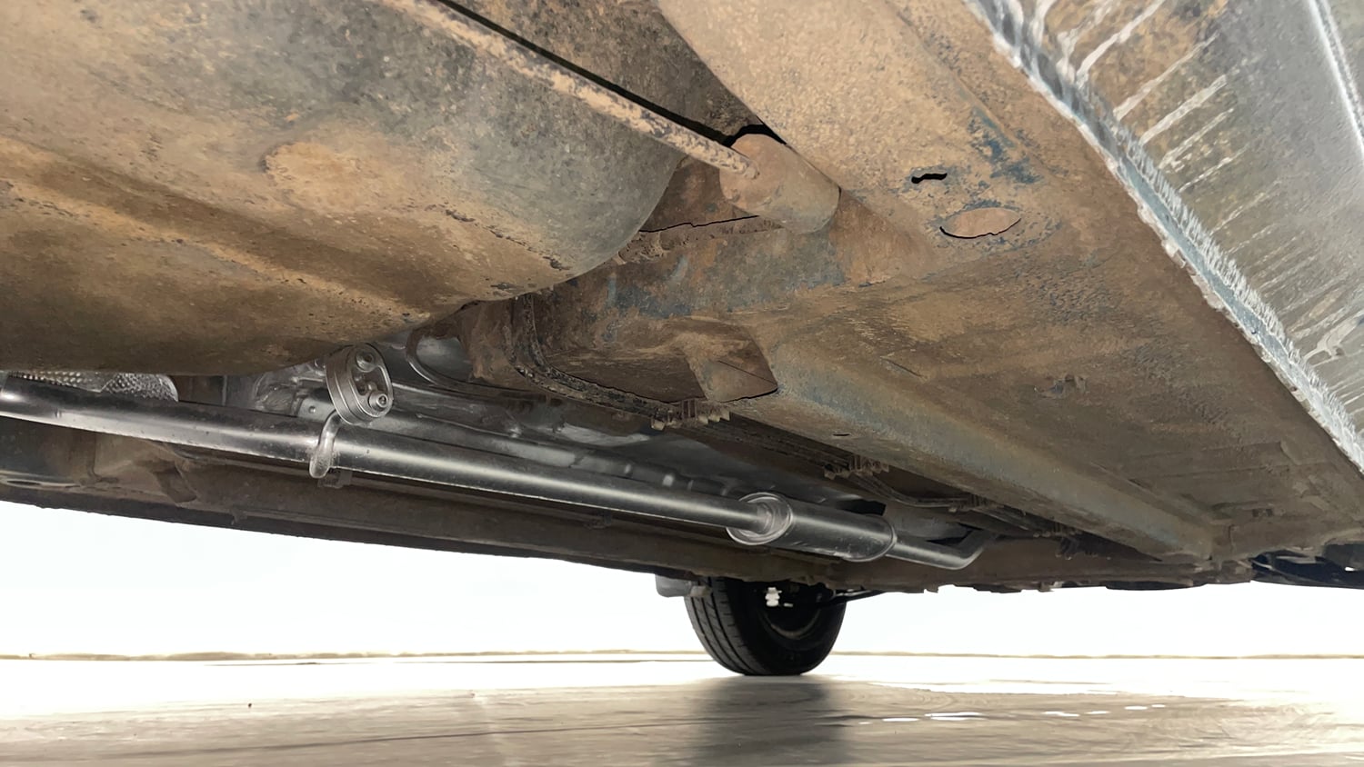 Used 2020 Renault Kwid RXT Petrol Manual extra REAR RIGHT UNDERBODY VIEW