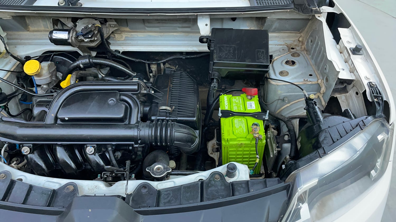 Used 2015 Renault Kwid RXT Petrol Manual engine ENGINE LEFT SIDE VIEW