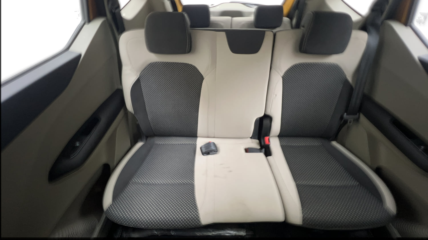Used 2020 Renault Triber RXZ Petrol Manual interior REAR SEAT CONDITION VIEW