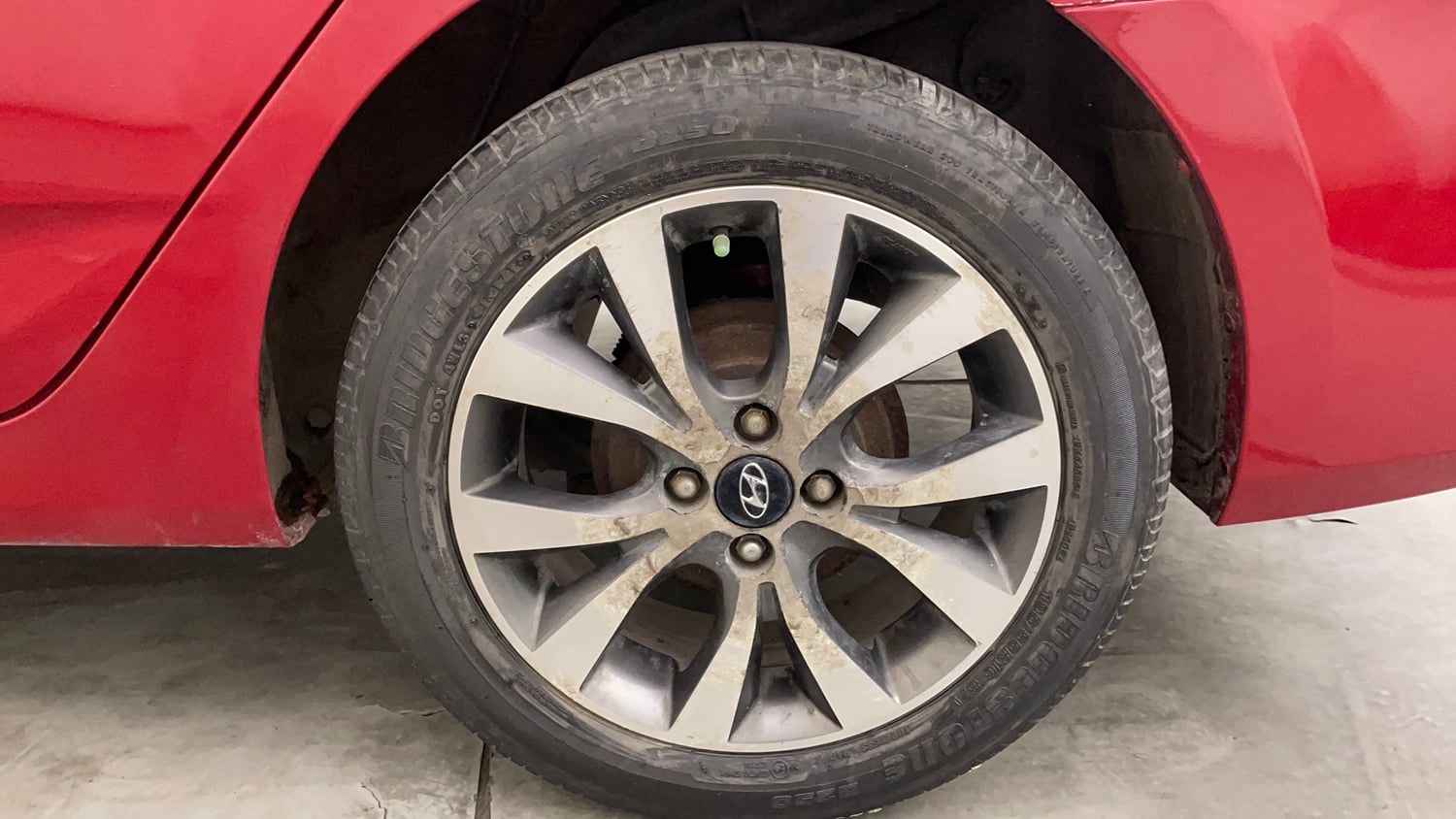 Used 2016 Hyundai Verna 1.6 VTVT SX Petrol Manual tyres LEFT REAR TYRE RIM VIEW