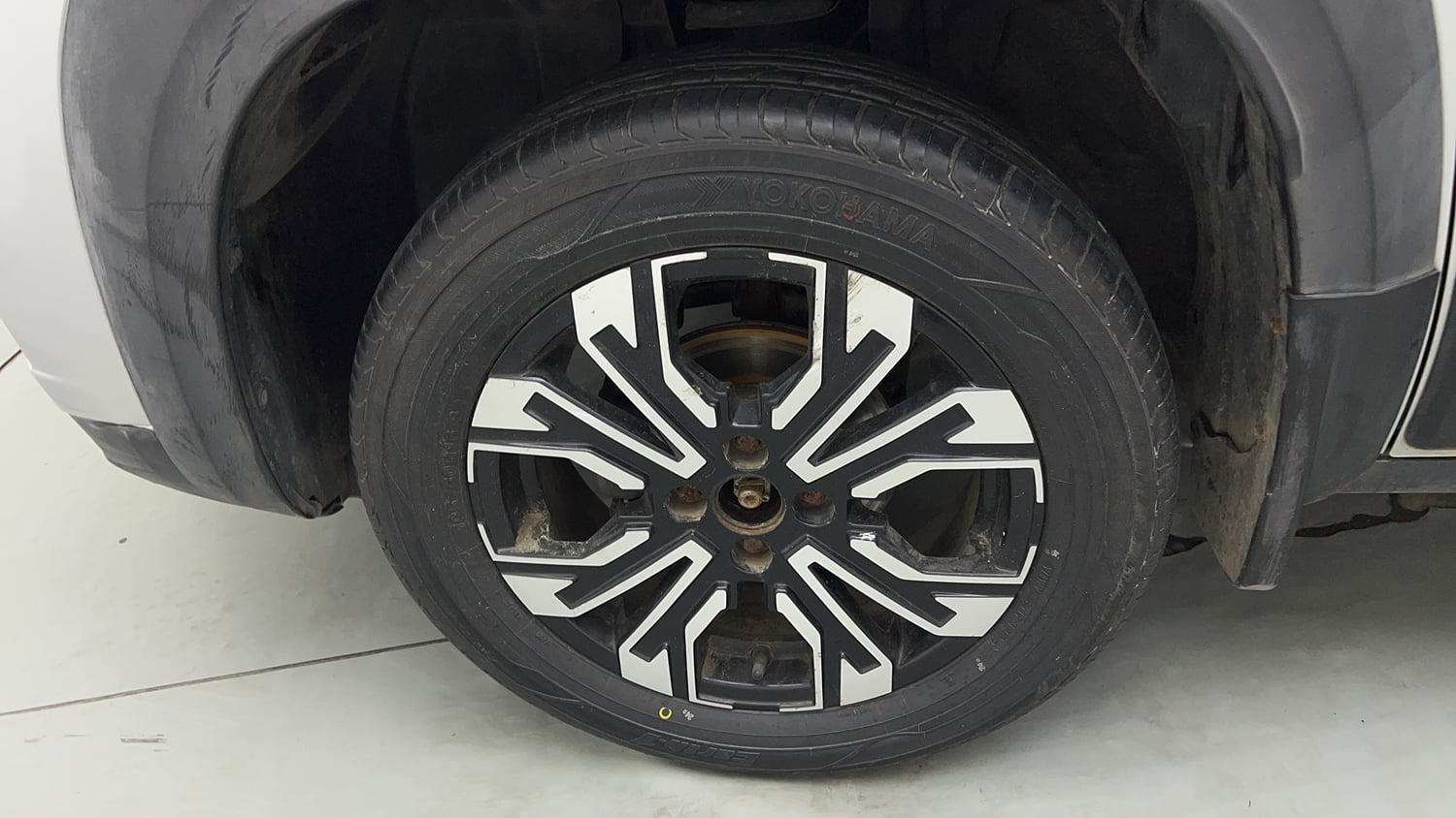 Used 2021 Renault Kiger RXZ MT Petrol Manual tyres LEFT FRONT TYRE RIM VIEW