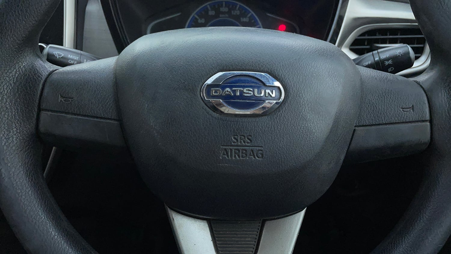 Used 2022 Datsun Redi-GO T(O) 1.0 Petrol Manual top_features Airbags