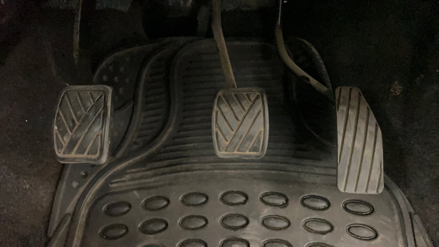 Used 2017 Maruti Suzuki Wagon R VXI Petrol Manual interior PEDALS VIEW