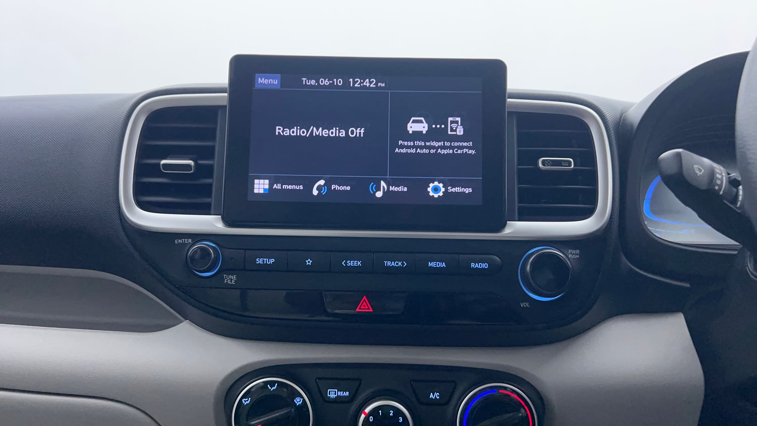 Used 2025 Hyundai Venue S 1.2 Petrol Petrol Manual interior MUSIC SYSTEM & AC CONTROL VIEW