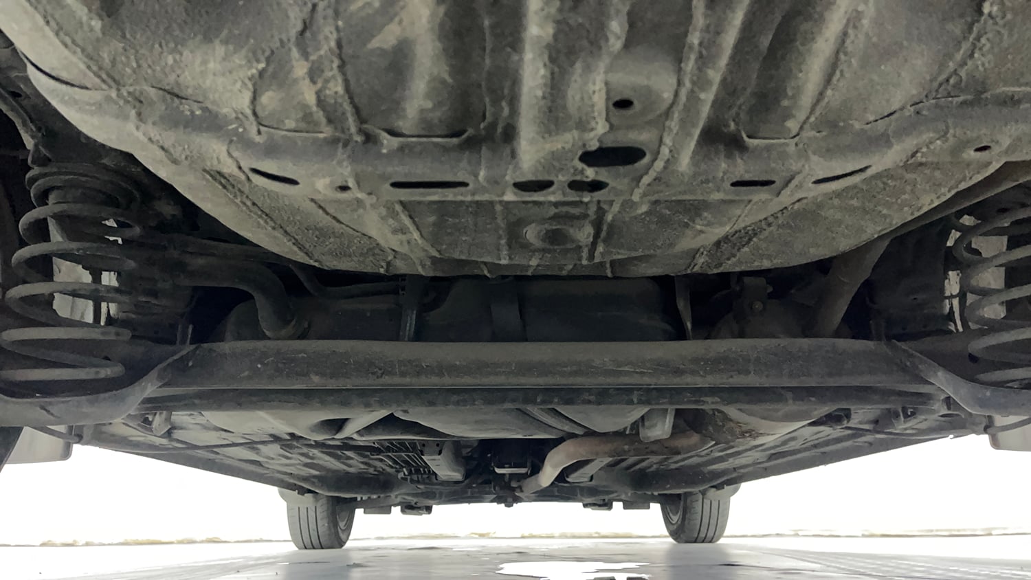 Used 2023 Honda Amaze VX 1.2 Petrol CVT Petrol Automatic extra REAR UNDERBODY VIEW (TAKEN FROM REAR)