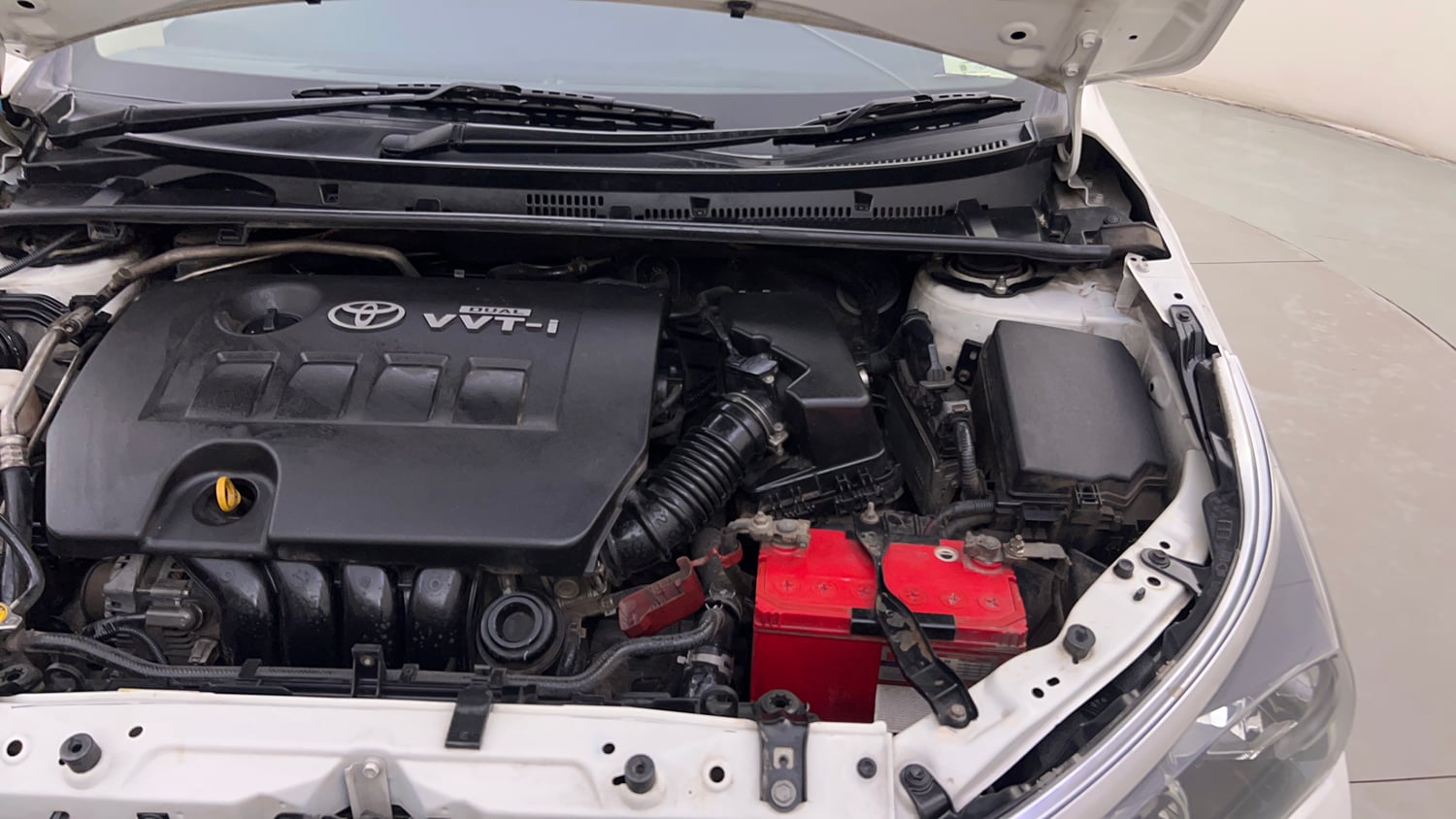 Used 2015 Toyota Corolla Altis G Petrol Petrol Manual engine ENGINE LEFT SIDE HINGE & APRON VIEW
