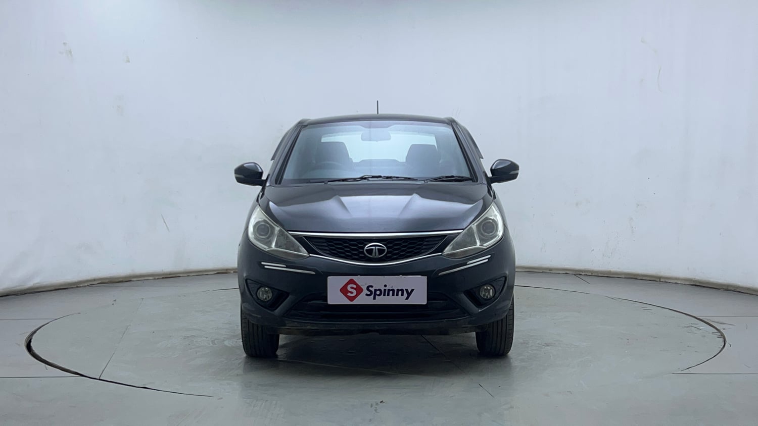 Used 2015 Tata Zest XT Petrol Petrol Manual exterior FRONT VIEW