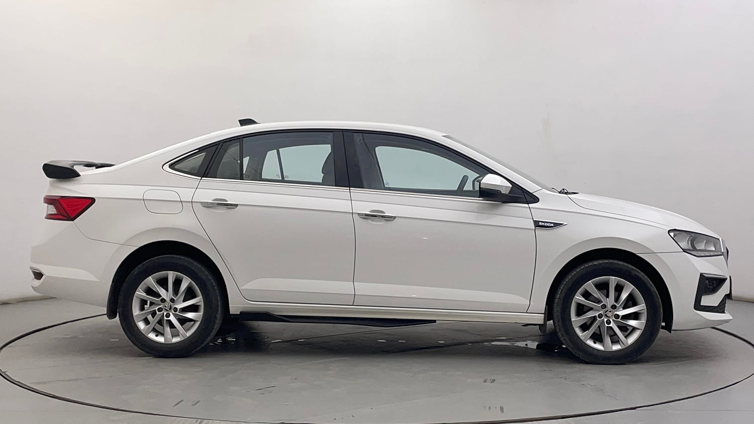 Used 2024 Skoda Slavia Ambition 1.0L TSI AT Petrol Automatic exterior RIGHT SIDE VIEW