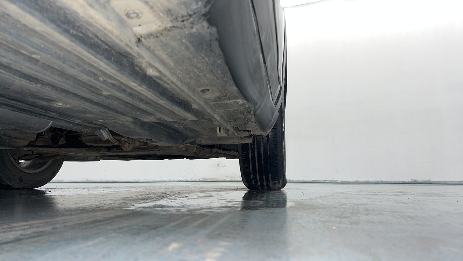 Used 2023 Maruti Suzuki Brezza ZXi Plus Petrol Manual extra REAR RIGHT UNDERBODY VIEW