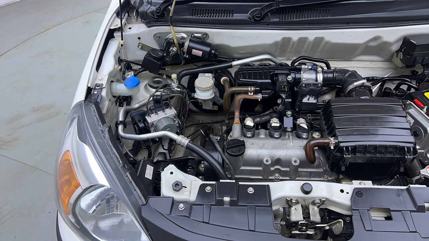 Used 2023 Maruti Suzuki Alto 800 VXi Petrol Manual engine ENGINE RIGHT SIDE VIEW