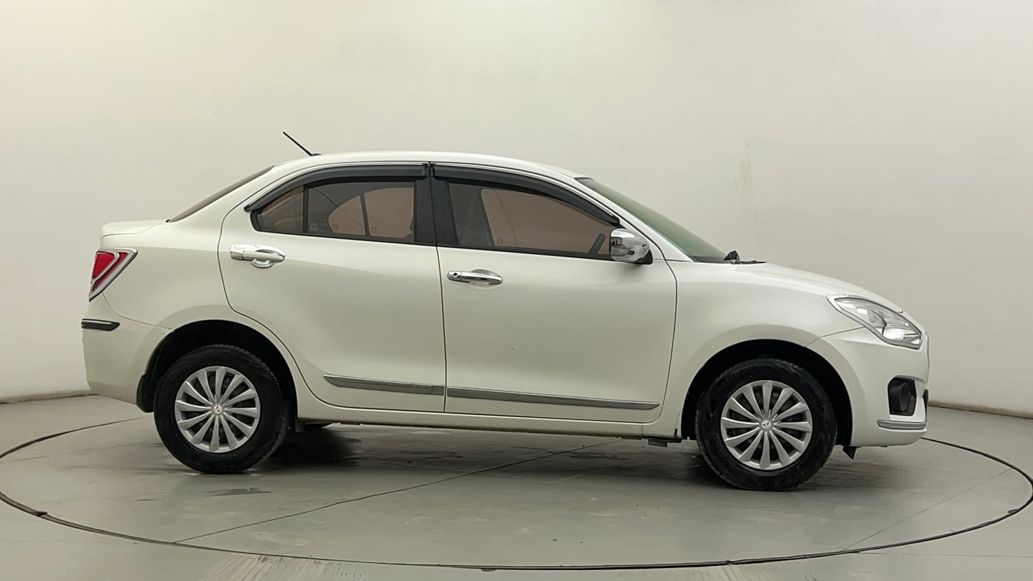 Used 2019 Maruti Suzuki Dzire VXi Petrol Manual exterior RIGHT SIDE VIEW