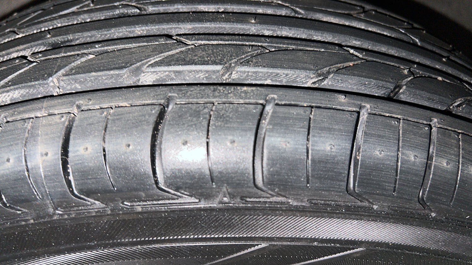 Used 2017 Renault Kwid 1.0 RXT Petrol Manual tyres RIGHT FRONT TYRE TREAD VIEW