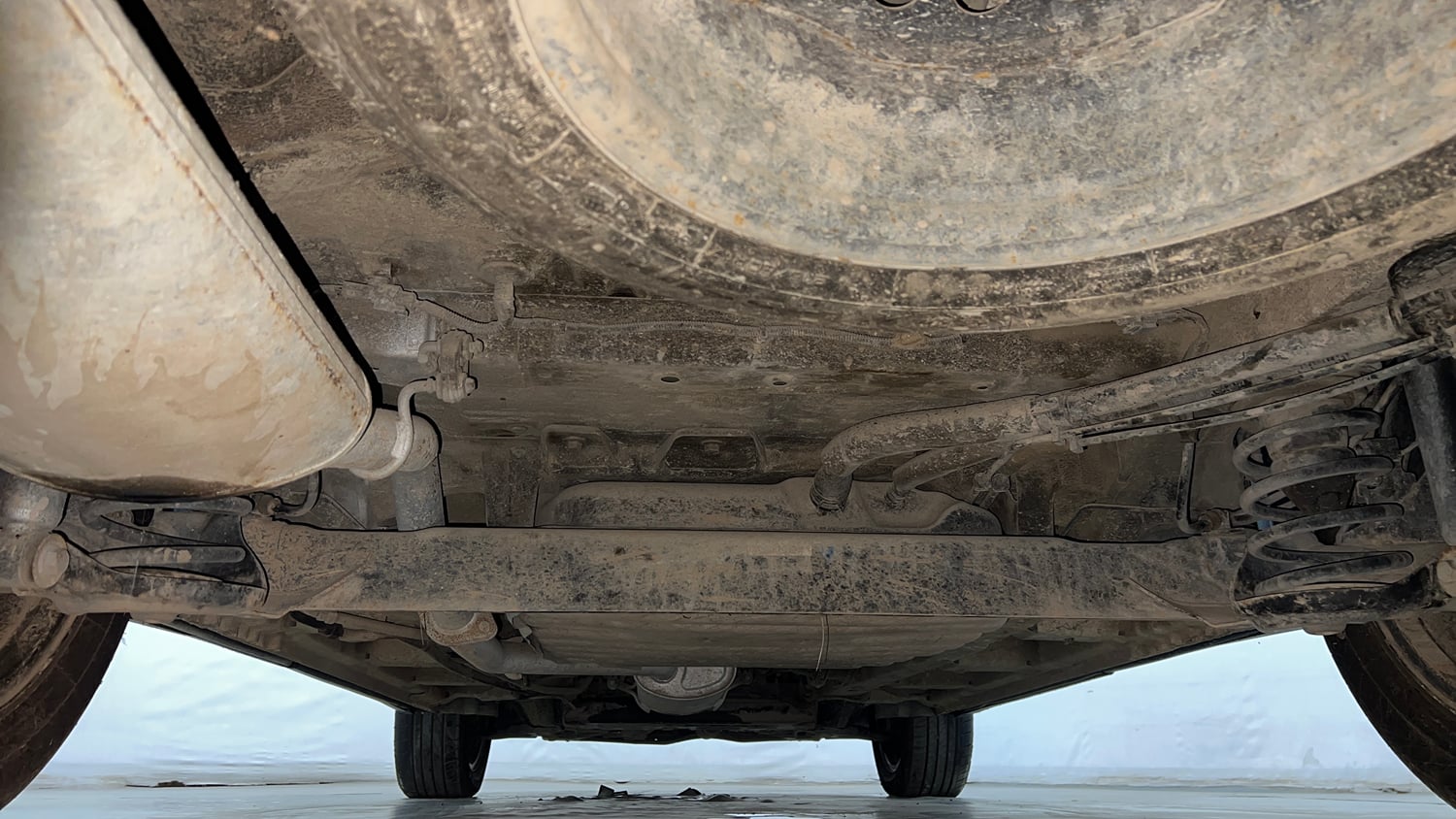 Used 2020 MG Motors Hector Plus Sharp 1.5 DCT Petrol Petrol Automatic extra REAR UNDERBODY VIEW (TAKEN FROM REAR)