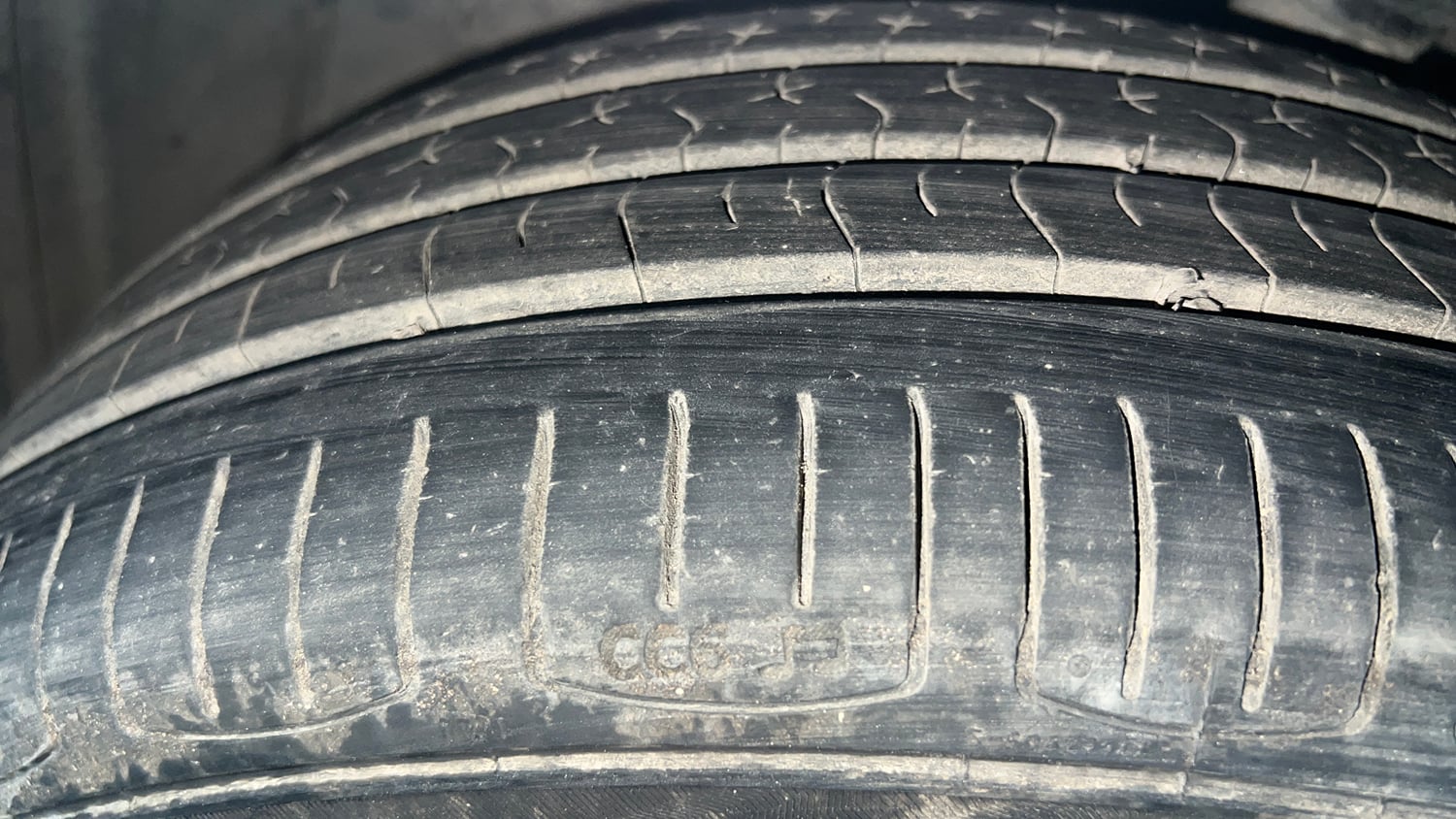 Used 2022 Maruti Suzuki Celerio ZXi Plus Petrol Manual tyres LEFT FRONT TYRE TREAD VIEW