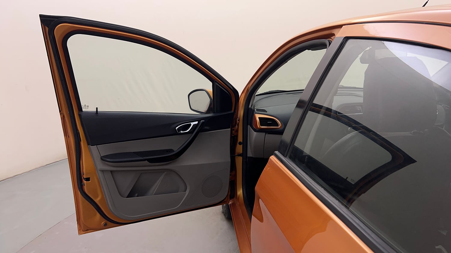 Used 2018 Tata Tiago Revotron XZ Petrol Manual interior LEFT FRONT DOOR OPEN VIEW